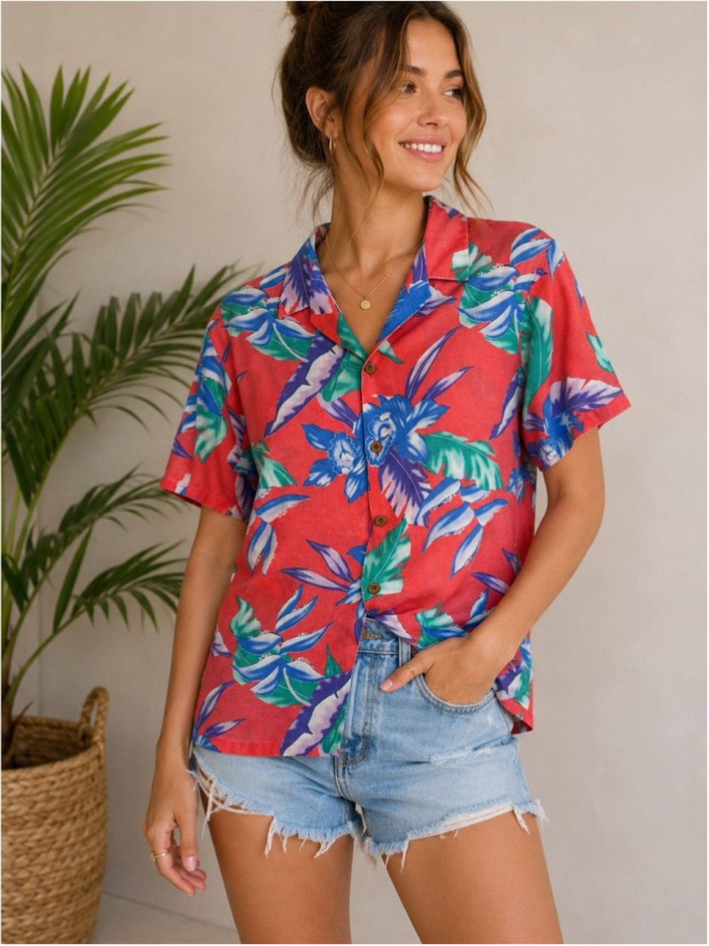 Vintage Golden Touch Collection Red Floral Short-Sleeve Button-Down Shirt Size M